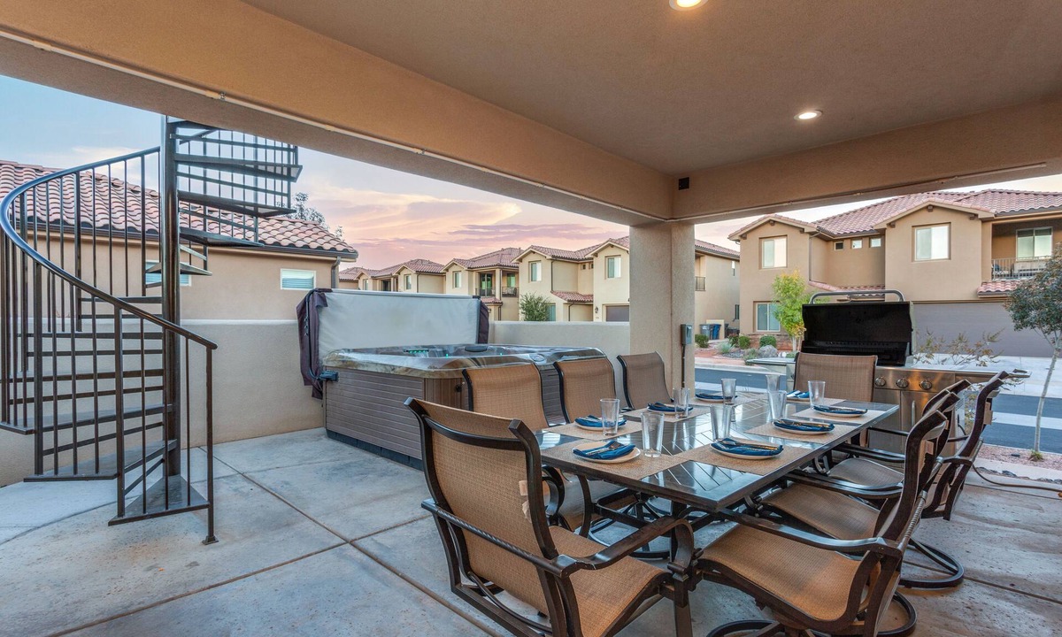 Santa Clara House | Paradise Village Resort 111: Private Hot Tub, Fire Pit, Nintendo Switch, Ping Pong, Community Pool