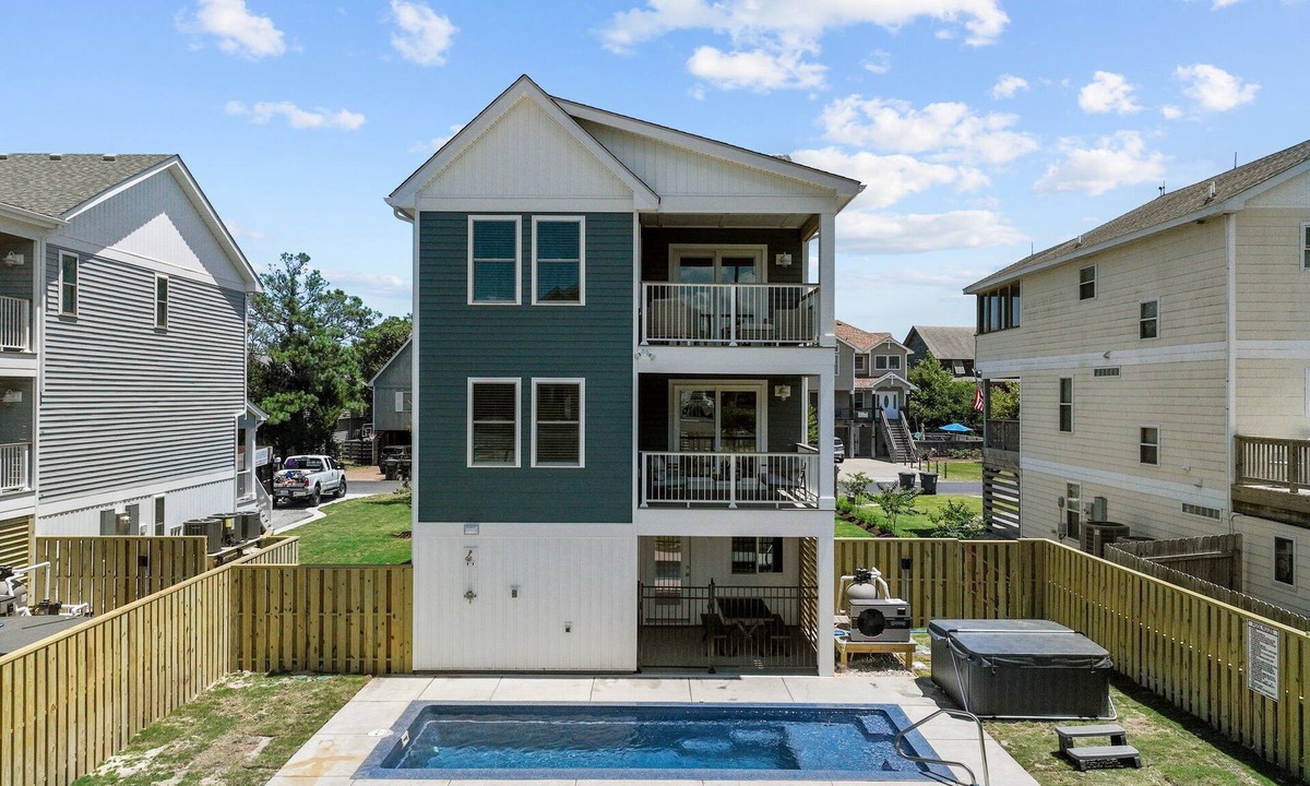Nags Head Cottage | Park & Paddle in Nags Head with *Pool Heat*