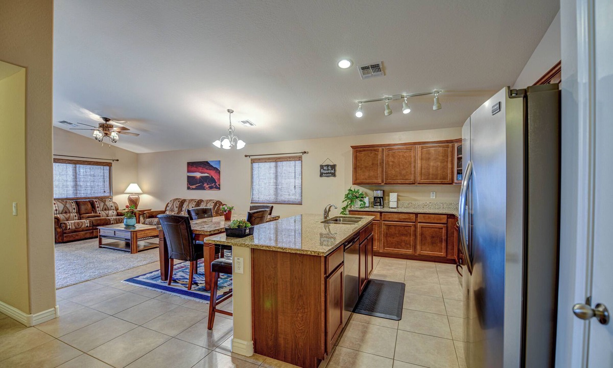 Casa Grande House | Peaceful 3-bdrm Residential House with Home Office