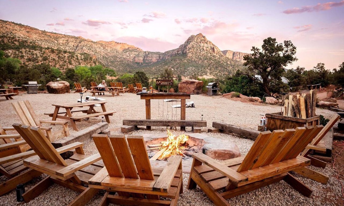 Hildale RV Rental | Peaceful Bell Tent Rental with Wilderness Views near Zion National Park, Utah