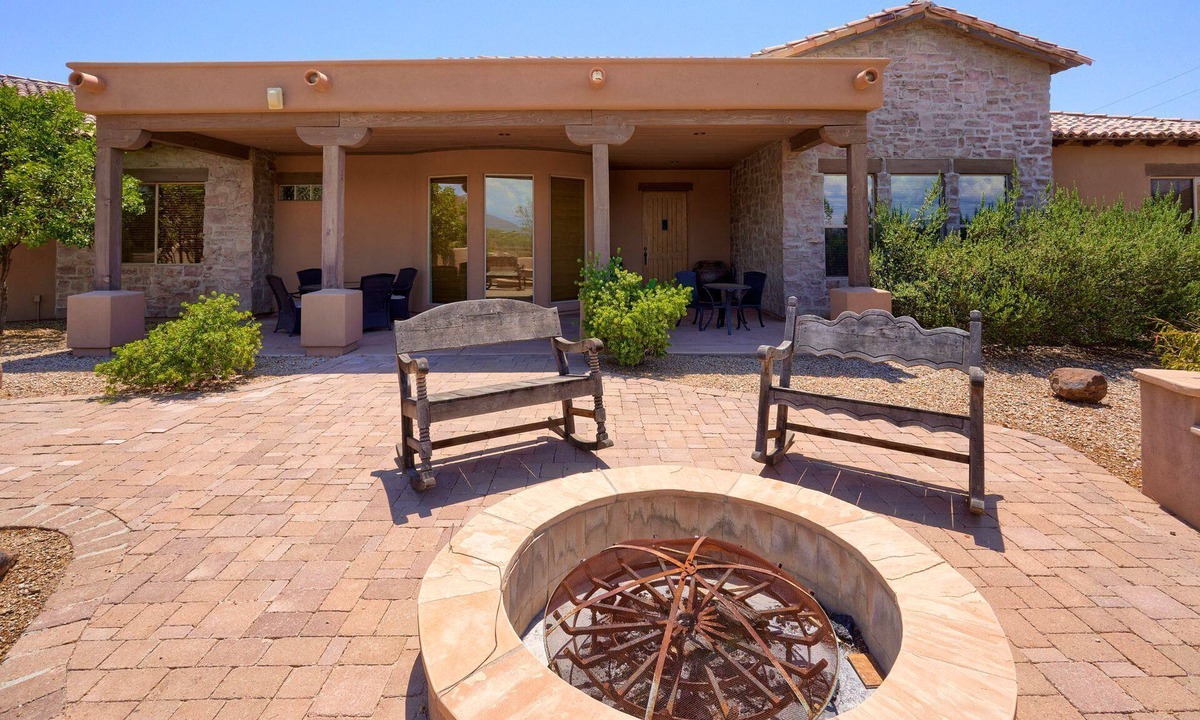 Anthem House | Peaceful comfortable house with swimming pool - desert mountains view