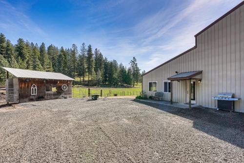 Chattaroy House | Peaceful Farm Stay Near Spokane: Inland Hideaway!