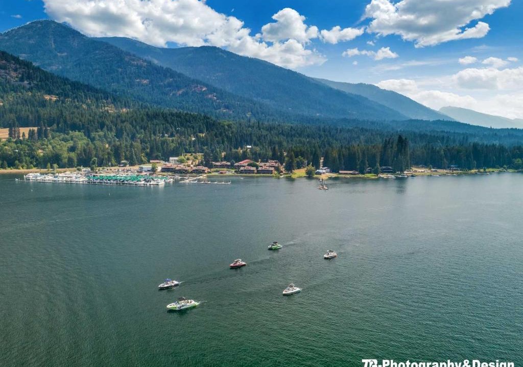 Hope Apartment | Pend Oreille Shores Resort B09 condo
