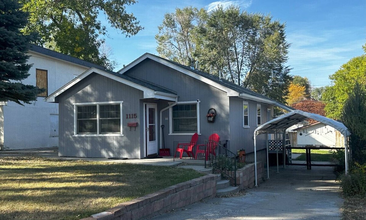 Central - Terry House | Pet Friendly 2BR Home w/fenced backyard