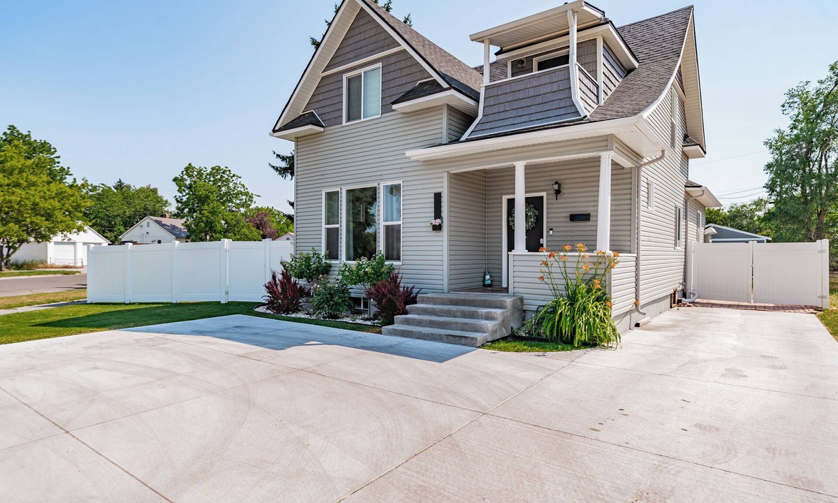 Idaho Falls House | Pet Friendly Downtown Vintage House w/Hot Tub!