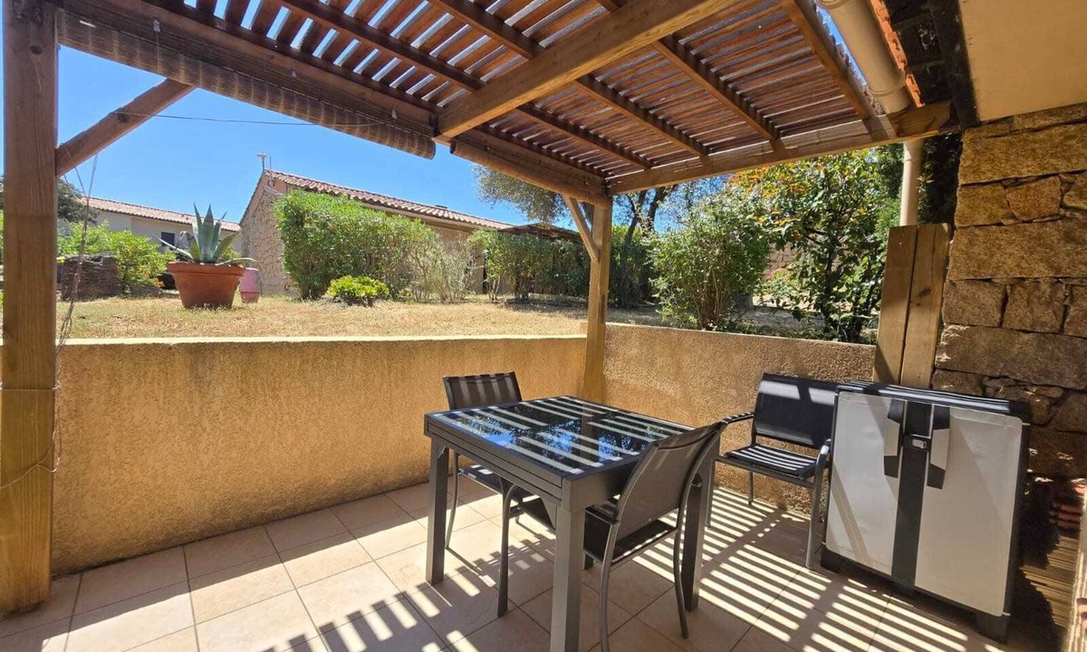 Serra-di-Ferro Villa | Petite villa résidence calme* wifi, clim, lave linge, piscine, mer à pied