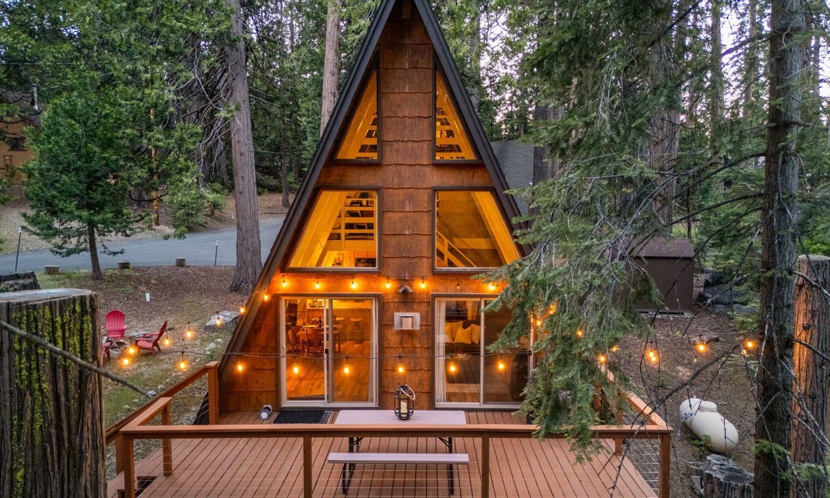 Sierra Cedars Cabin | Pine Haus-Remodeled Family A-Frame