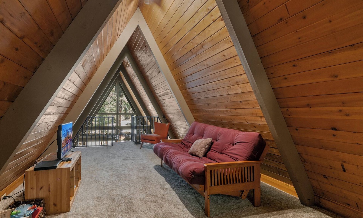 Kachina Village Cabin | Pine View Lodge | Spacious Family Retreat Among the Pines