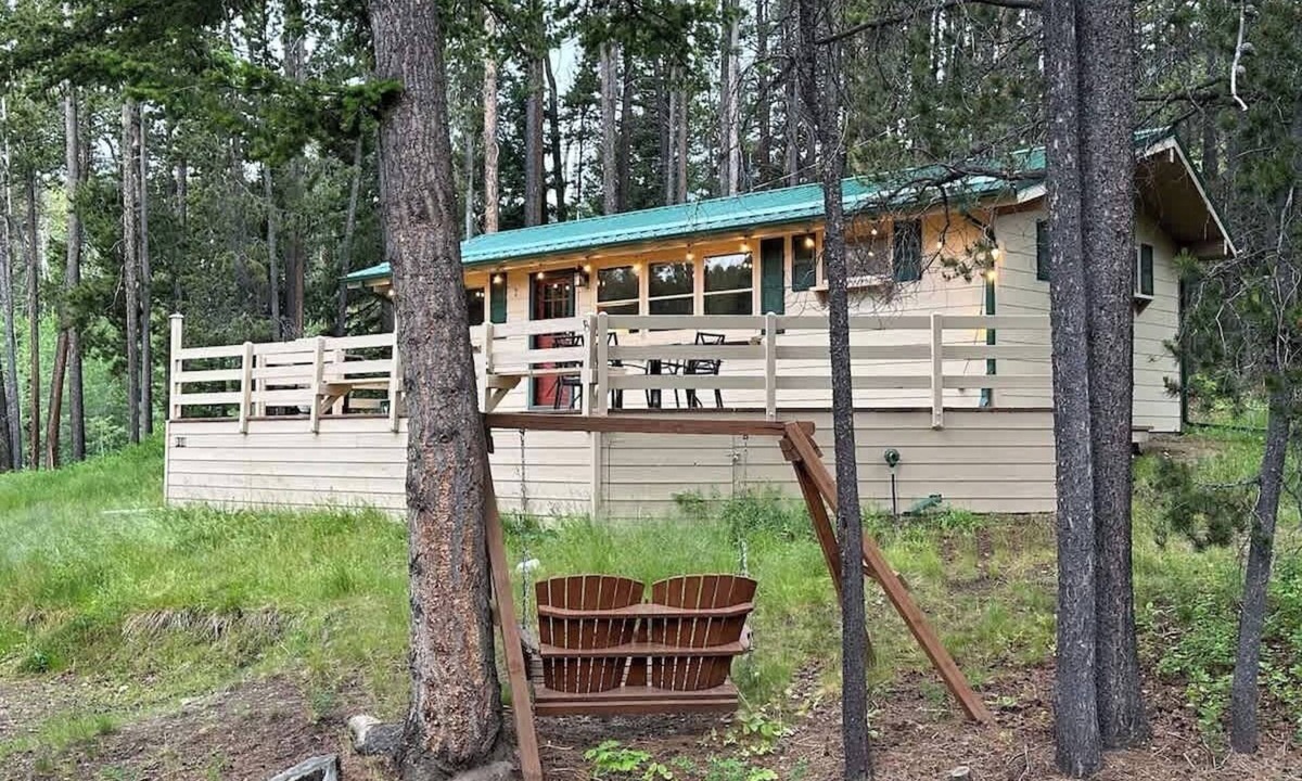 Red Lodge House | Pinecone Cabin