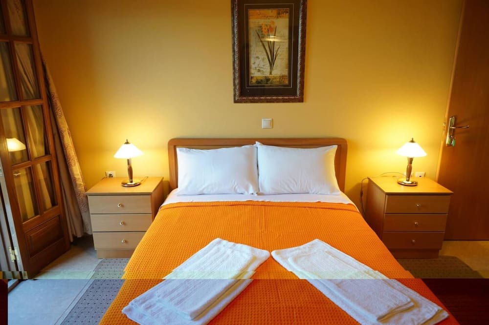Symi House | Pinotsi Room 1- Double bed