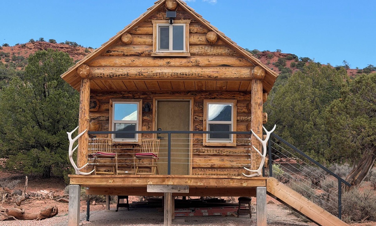 Torrey Cabin | Pioneer Cabin South at Lion Mountain Retreat, Acres Surrounded by Public Land