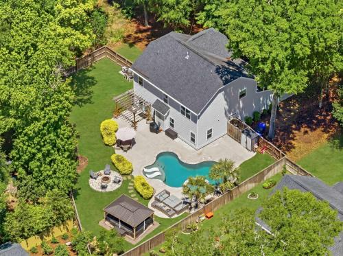 Scanlonville House | Pleasant Place Villa -Newly Built with Pool Close to downtown&beach