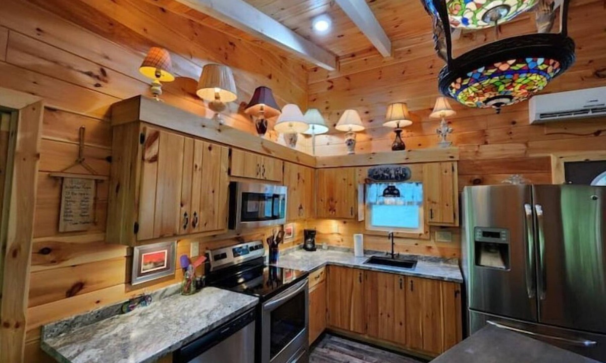 Frenchburg Cabin | Plum Crazy Cabin Red River Gorge