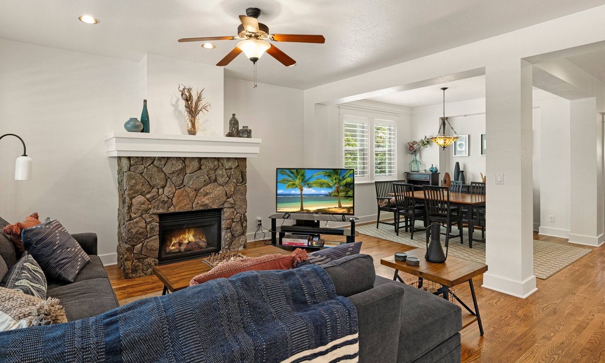 Ponderosa Trails House | Ponderosa Escape | Stunning Location | Incredible Game Room | Urban Trail System | AC & EV-charger