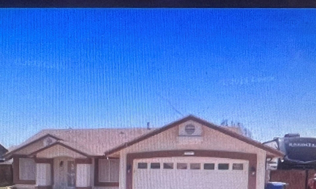 Yuma House | "Pool & Jacuzzi" Cozy Oasis Retreat in Yuma