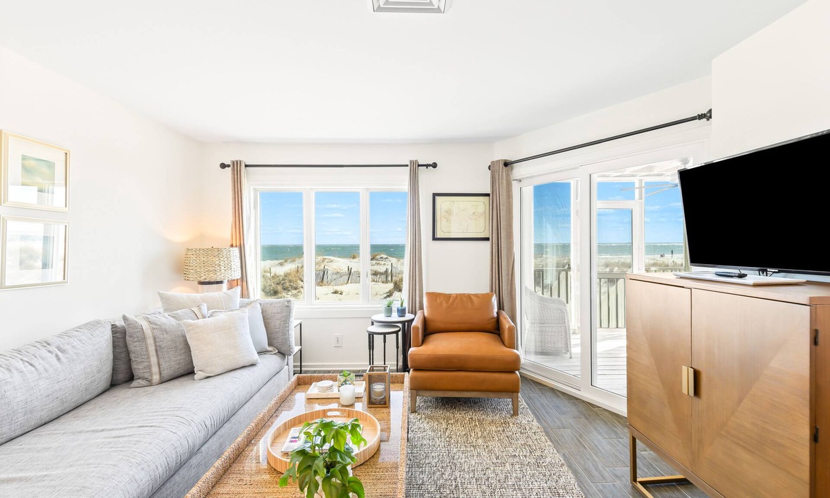 Isle of Palms Villa | Port O' Call F102 - Oceanfront Oasis w/Walkout!