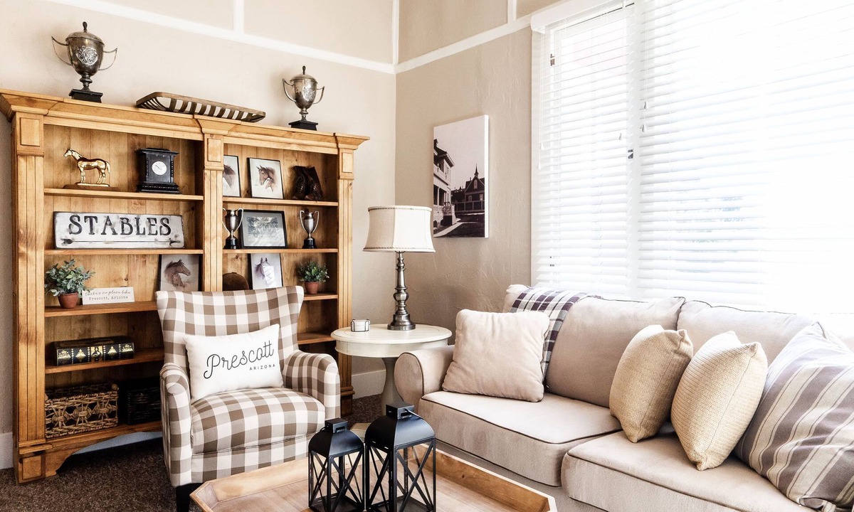 Nob Hill Cottage | Prescott Carriage House - Only 2 Blocks from the Courthouse Square