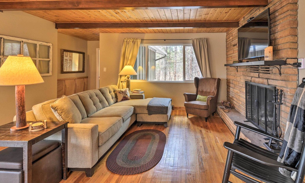 Groom Creek Cabin | Prescott Vacation Rental Cabin ~ 6 Mi to Downtown!