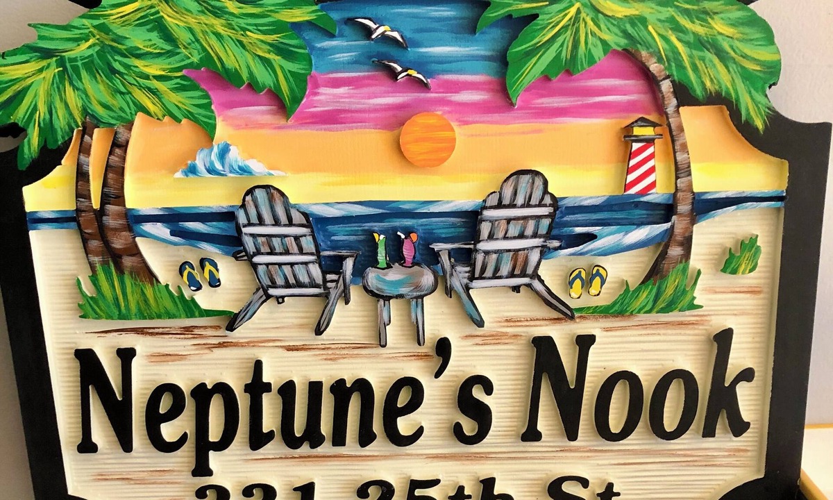 Northeast Virginia Beach Condo | Prime Location 1-1/2 Blks from Beach/Luxury Condo/Private Garage NEPTUNE'S NOOK