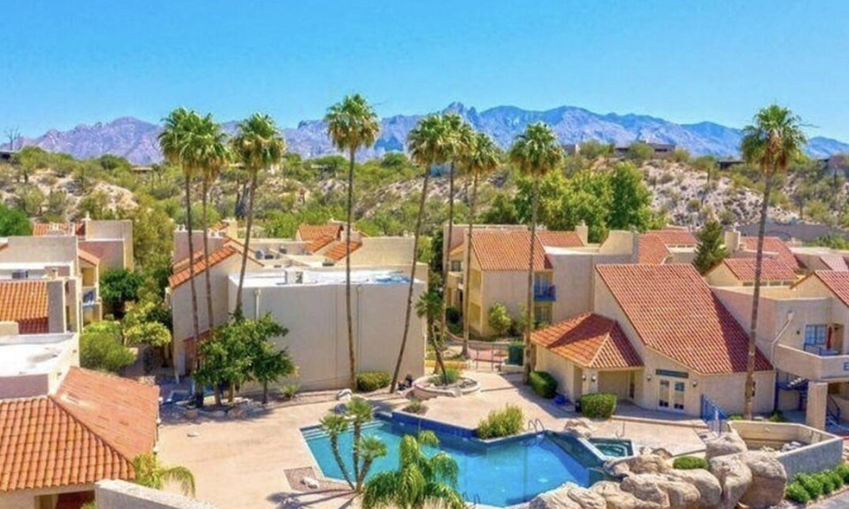 Tucson Condo | +PRIME LOCATION+ Cozy Condo in Tucson Catalina Foothills Area