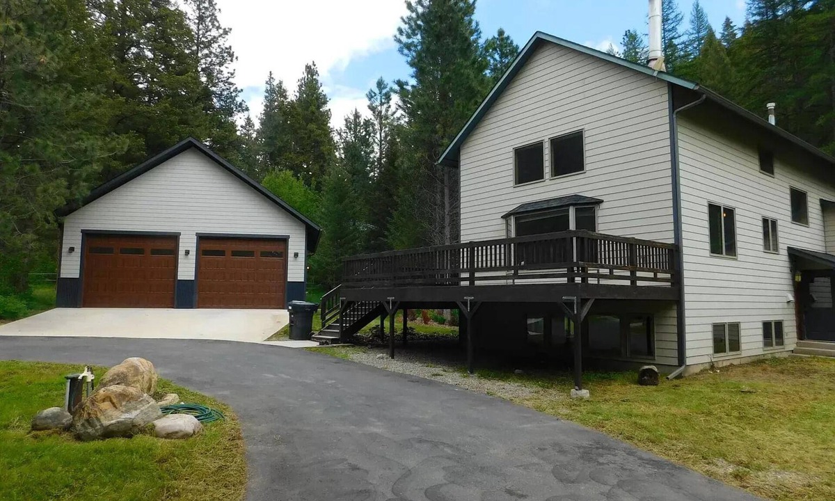 Missoula Apartment | Private 1bd/1ba suite in the forest close to town