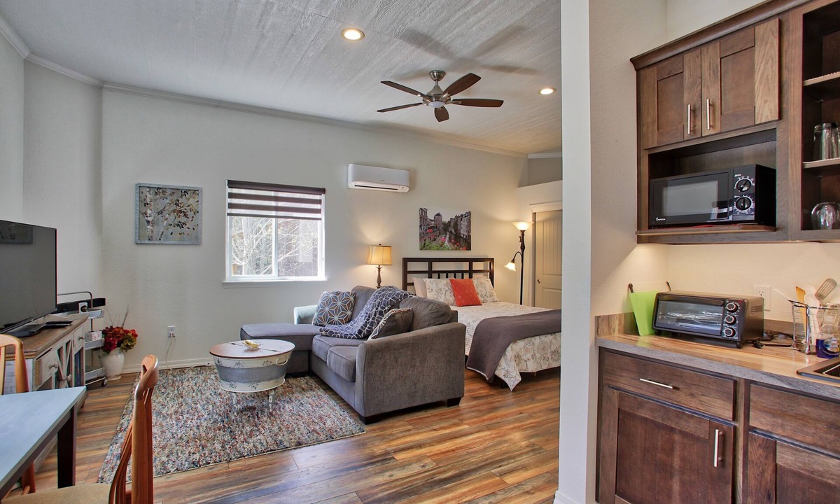 Rathdrum House | Private BNB on 5 quiet acres
