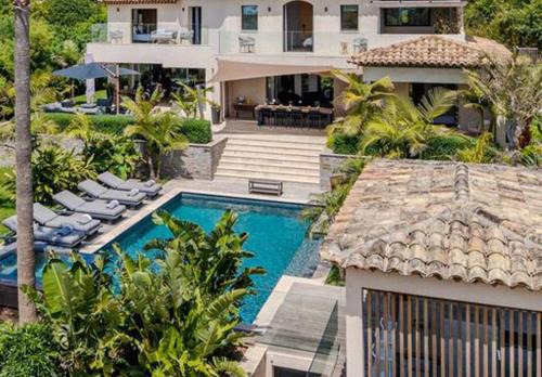 Santa Giulia Apartment | Private Luxury Villa Minutes from the Beach