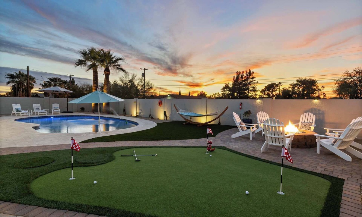 Central Scottsdale House | Private Pickleball, B-Ball, Putt, Pool, Spa, Grill