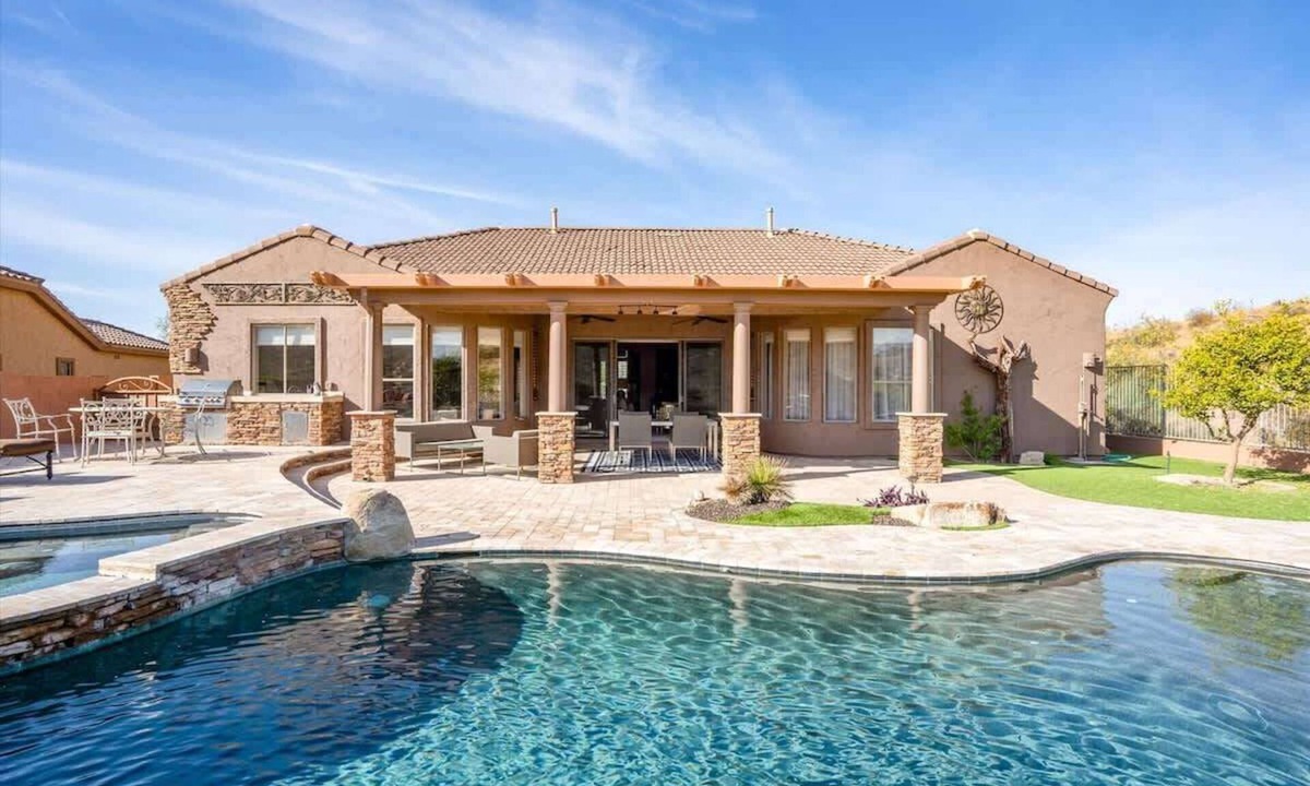Gold Canyon House | Private pool & spa with mountain views