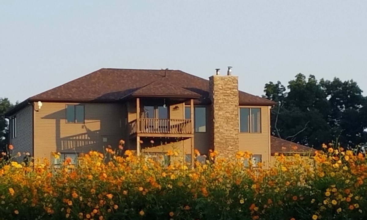 West Columbia House | Private Spacious 4-bedroom house, in-ground pool, hot tub, sleeps 12