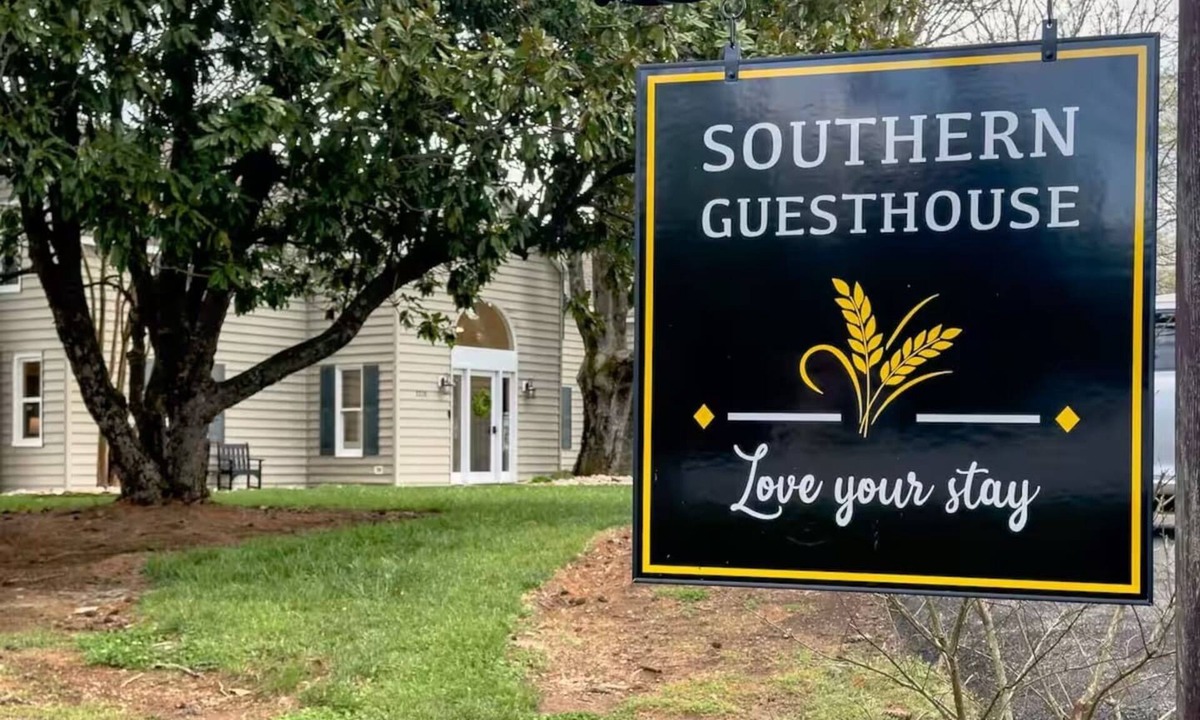 Altavista House | Private Suite w/Kitchen in Boutique Inn + Hot Tub
