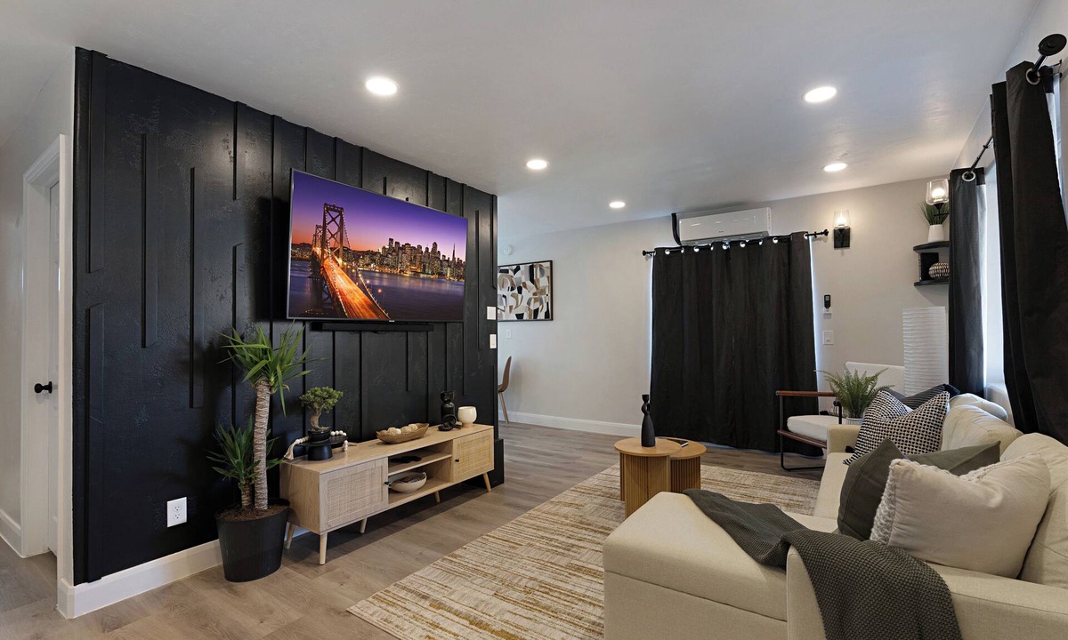 Colorado City House | Private Zion Stay: Seasonal Pool, Fire-Pit, BBQ Grill, + Red Rock Views