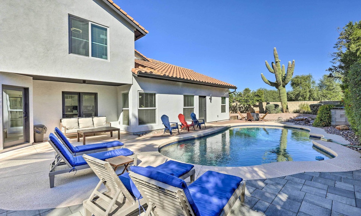 Central Scottsdale House | Putting Green, Game Room, Pool! Scottsdale Oasis