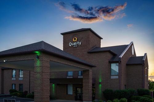 West Chester Hotel | Quality Inn I-75 West Chester-North Cincinnati