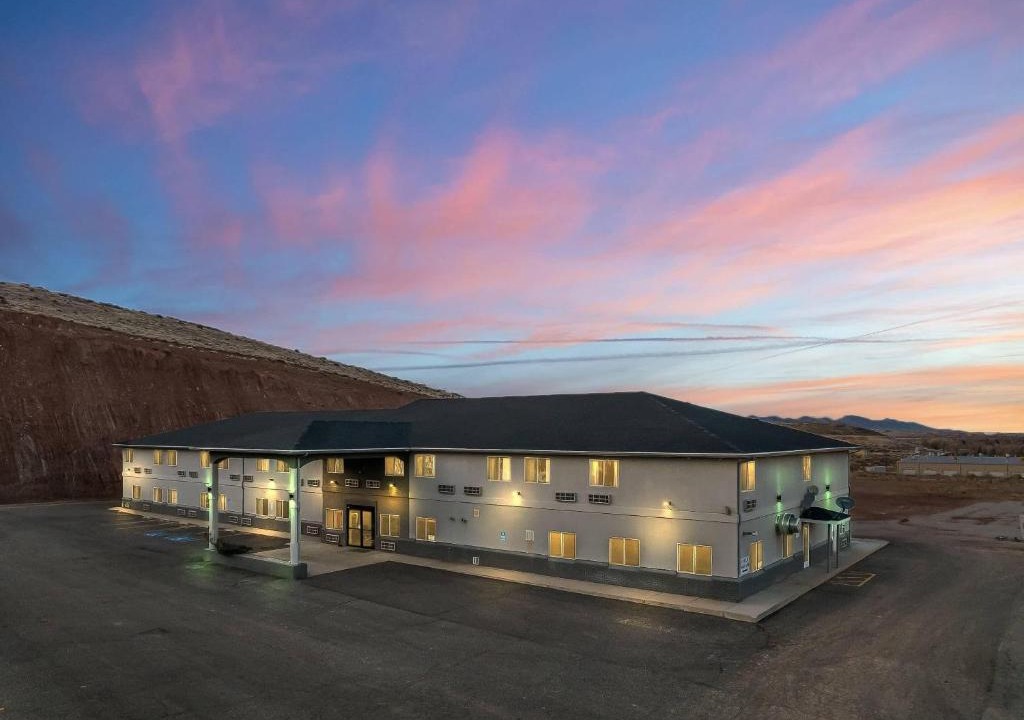 Salina Hotel | Quality Inn & Suites Salina National Forest Area
