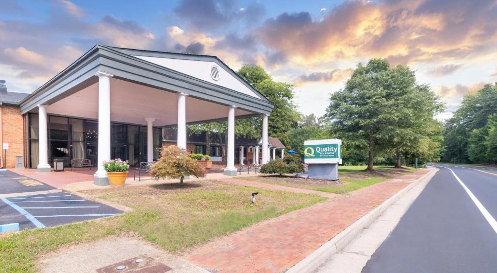 Williamsburg Hotel | Quality Inn & Suites