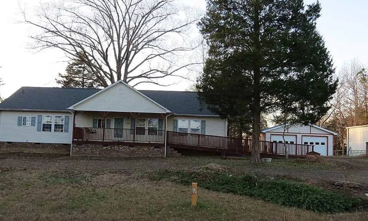 Salem Township House | Quiet Oxford Home with Modern Comforts