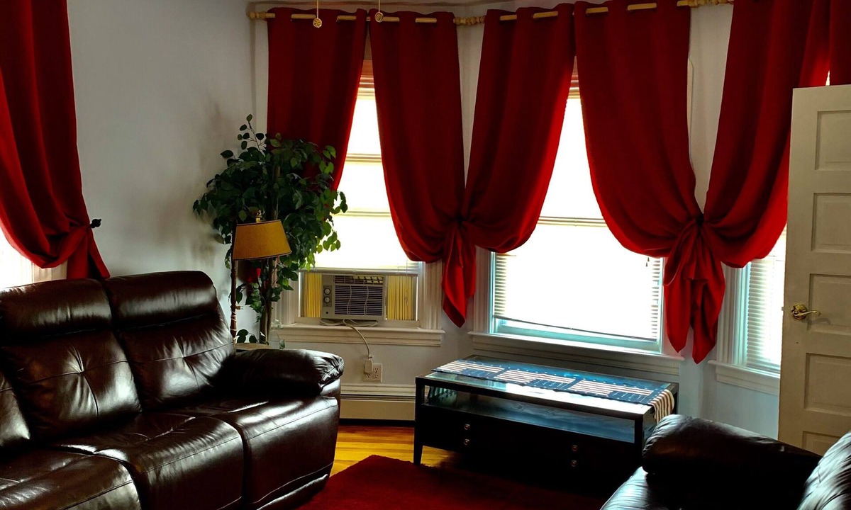 Pawtucket Apartment | Quiet Two Bedroom All Inclusive Providence Boston