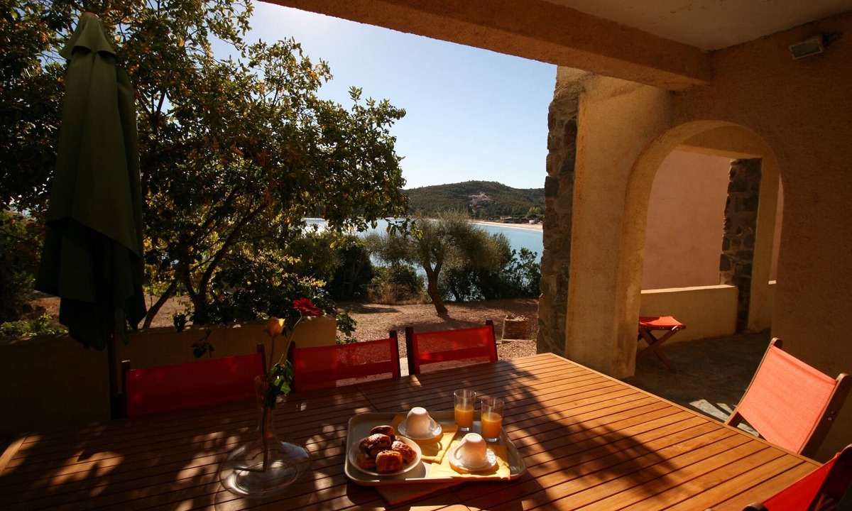 Favone Apartment | RCV-Apartment-Ensuite with Shower-Sea view