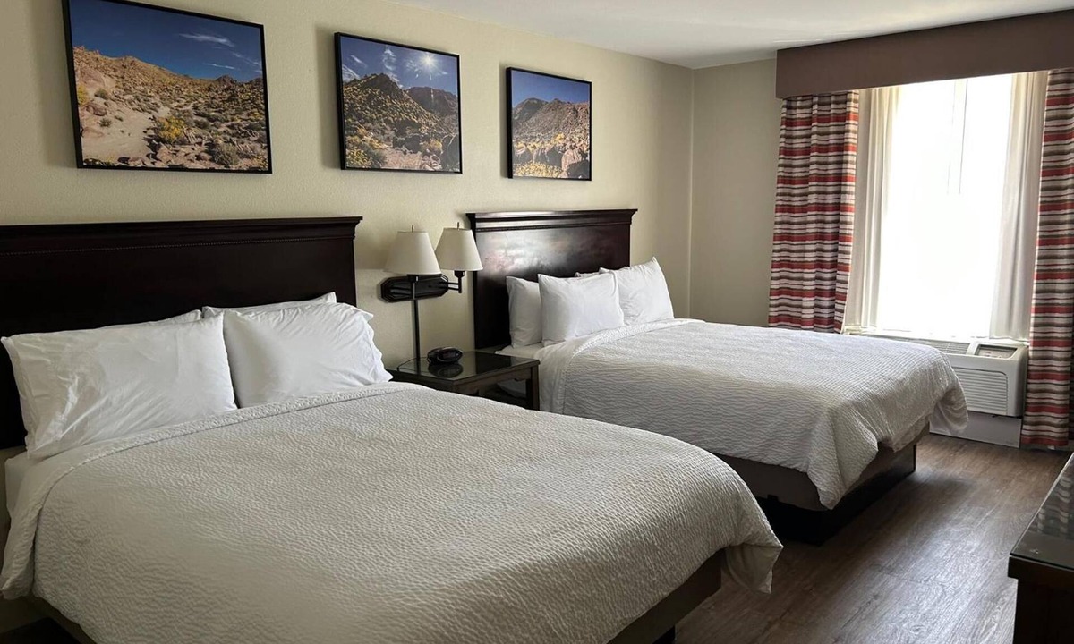 Barstow Hotel | Recharge in a Relaxed + Affordable Room Near Barstow Local Attractions