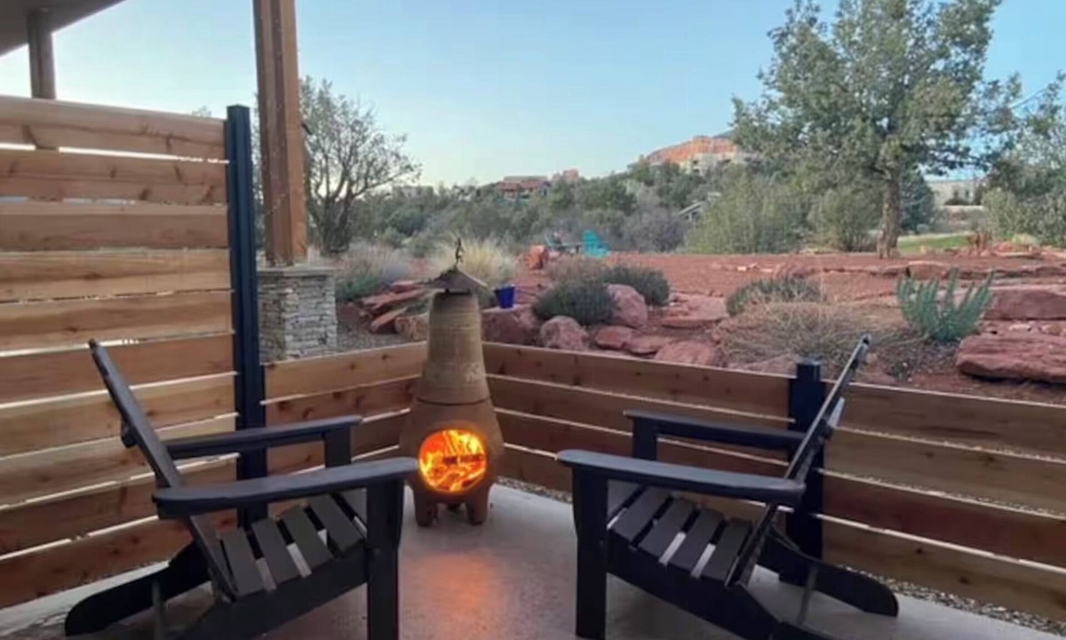 Oak Creek Cabin | Red Canyon Casita - Stargazing + Red Rock Pass 1Bed, 1Bath Casita - Sleeps 2