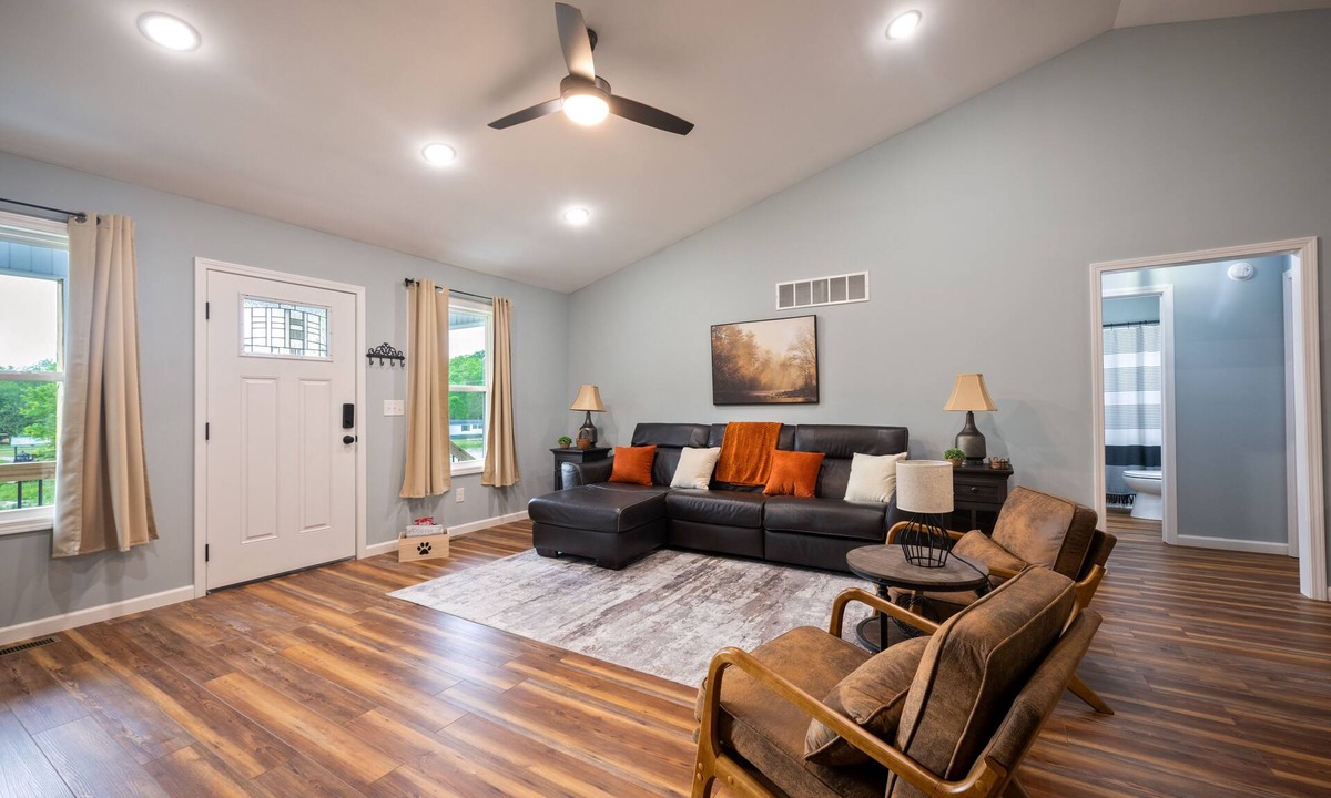 Stanton House | Red River Gorge, Hollerwood Stays! High Speed Wi-Fi, Pet-Friendly! New Home!