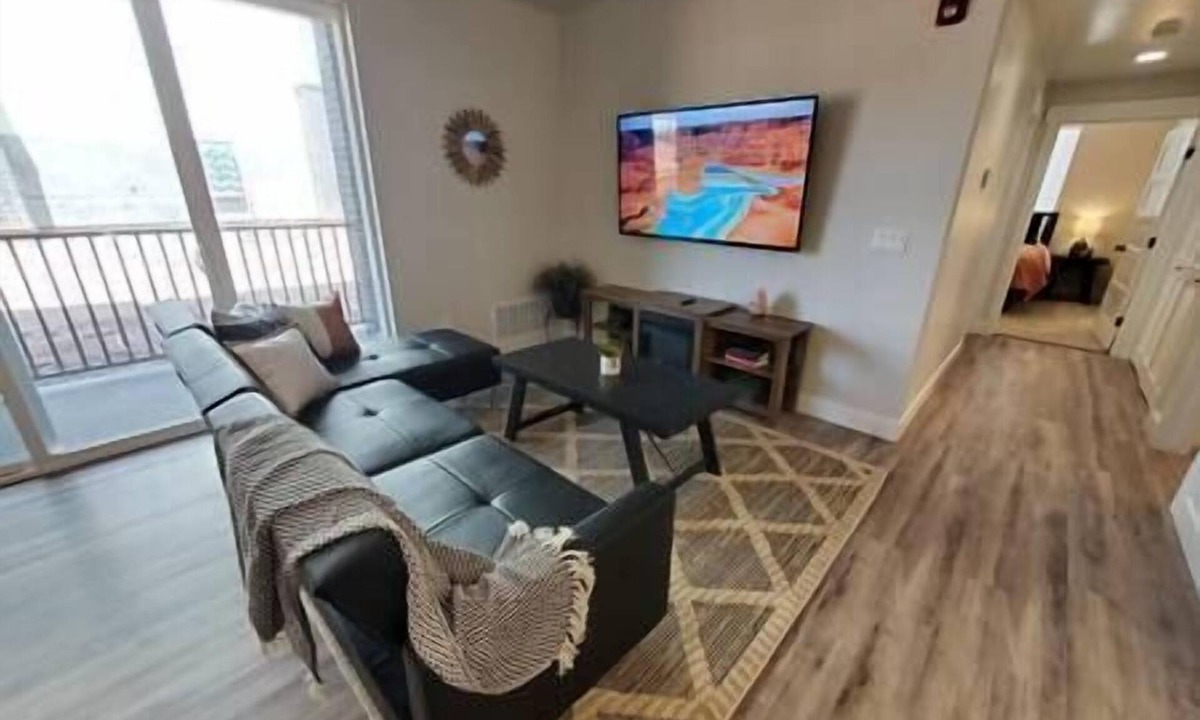 Richfield Apartment | Red Rock Suite - Castle Rock Condos
