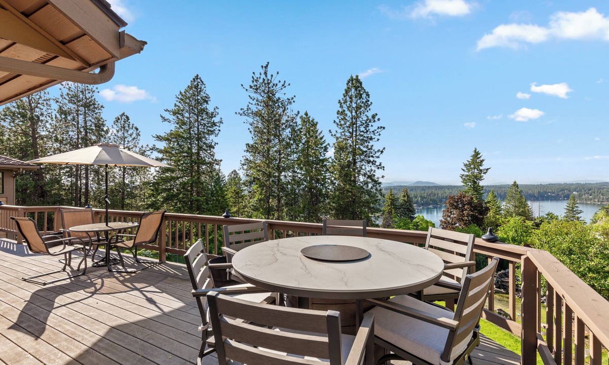 Hayden View Estates House | Relax at Hayden Lake | Stunning Views, Hot Tub & Games