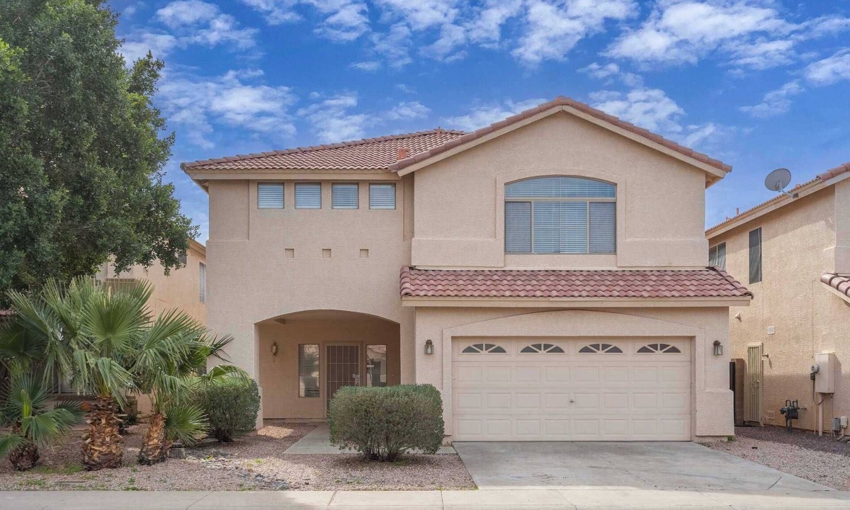 Stetson Hills State House | Relaxing 4BR Retreat｜Private Pool, Office & Pet-Friendly Fenced Yard #41691
