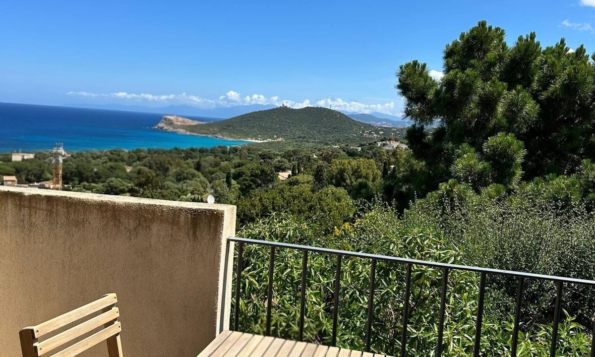 Marine de Davia Apartment | Renovated air-conditioned apartment with sea view in Corbara