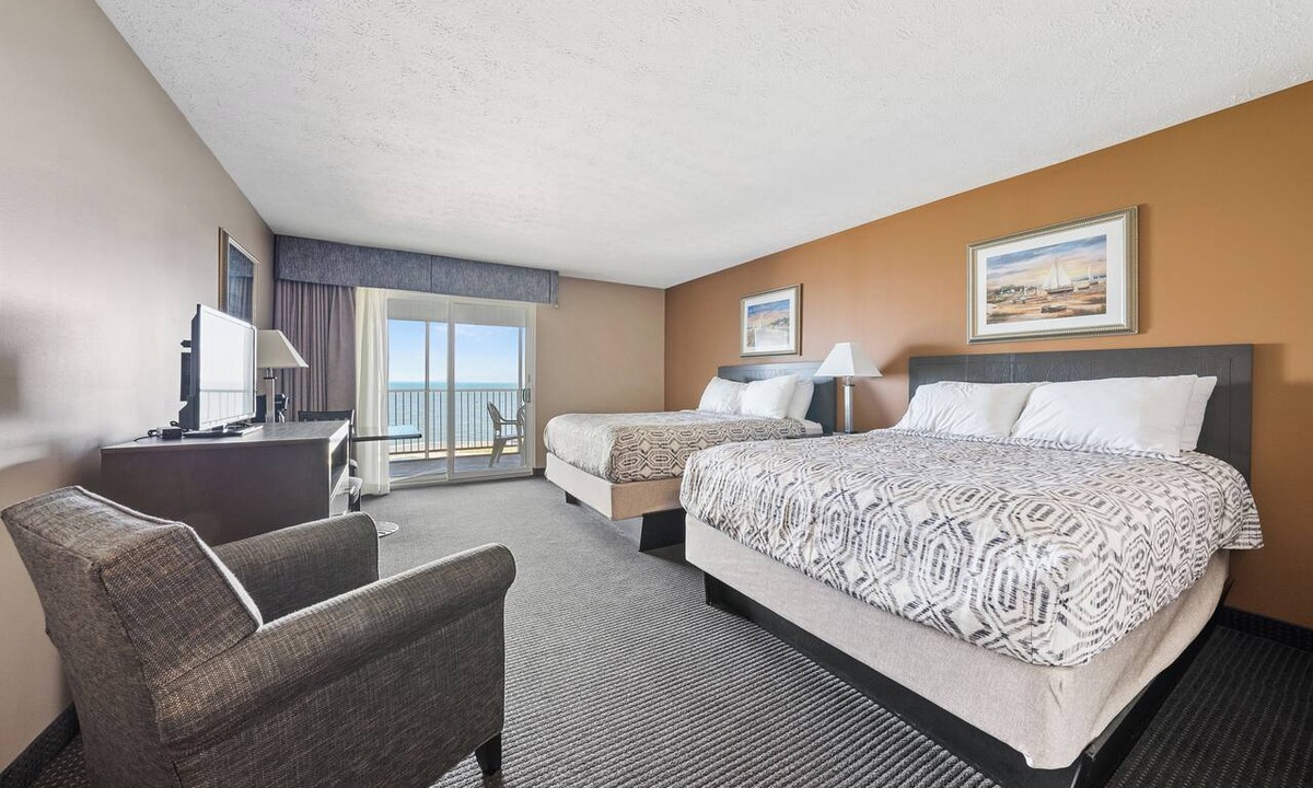 Put-in-Bay Hotel | Rental Sleeps 4 - On The Lake Near Downtown