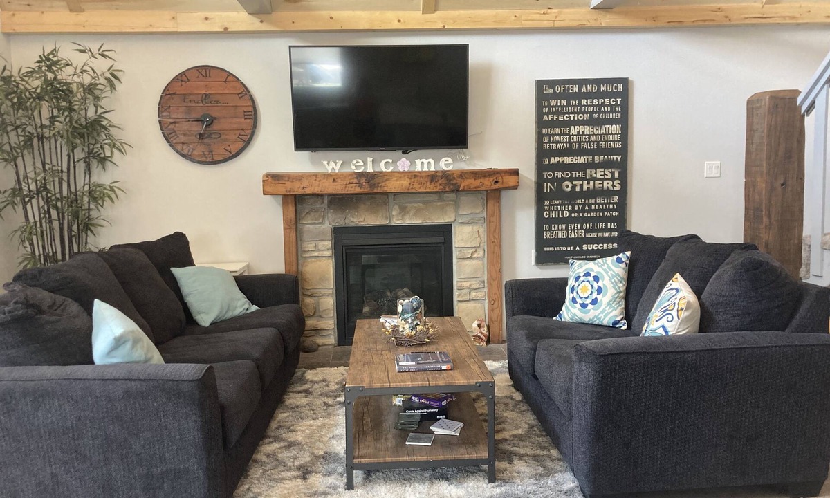 Delta House | ReTreat yourself with this sunny A-frame experience