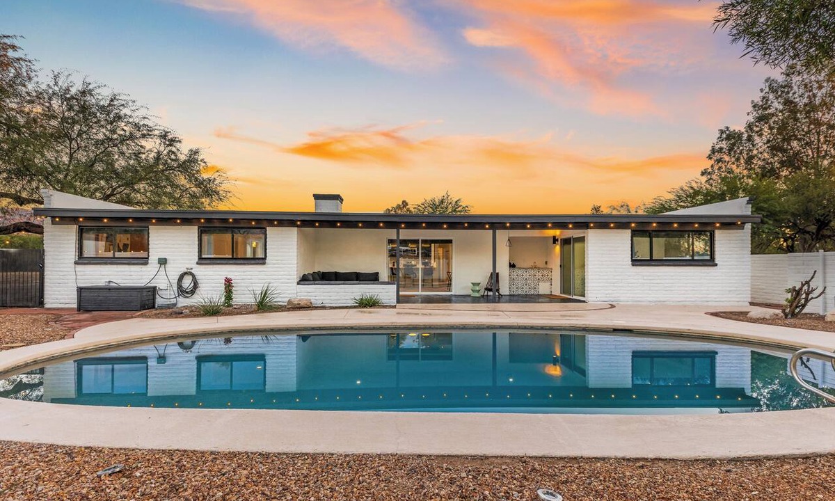 Bel Air Ranch Estates House | Ride Mt. Lemmon! Private Pool, Hot Tub, Fire Pit, Garage, Near Saguaro