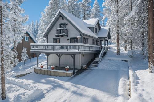 West Village House | Ridgeview Retreat Location Meets Comfort AC!